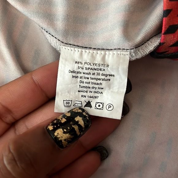 Scoop neck short sleeve tunic - Picture 3 of 3